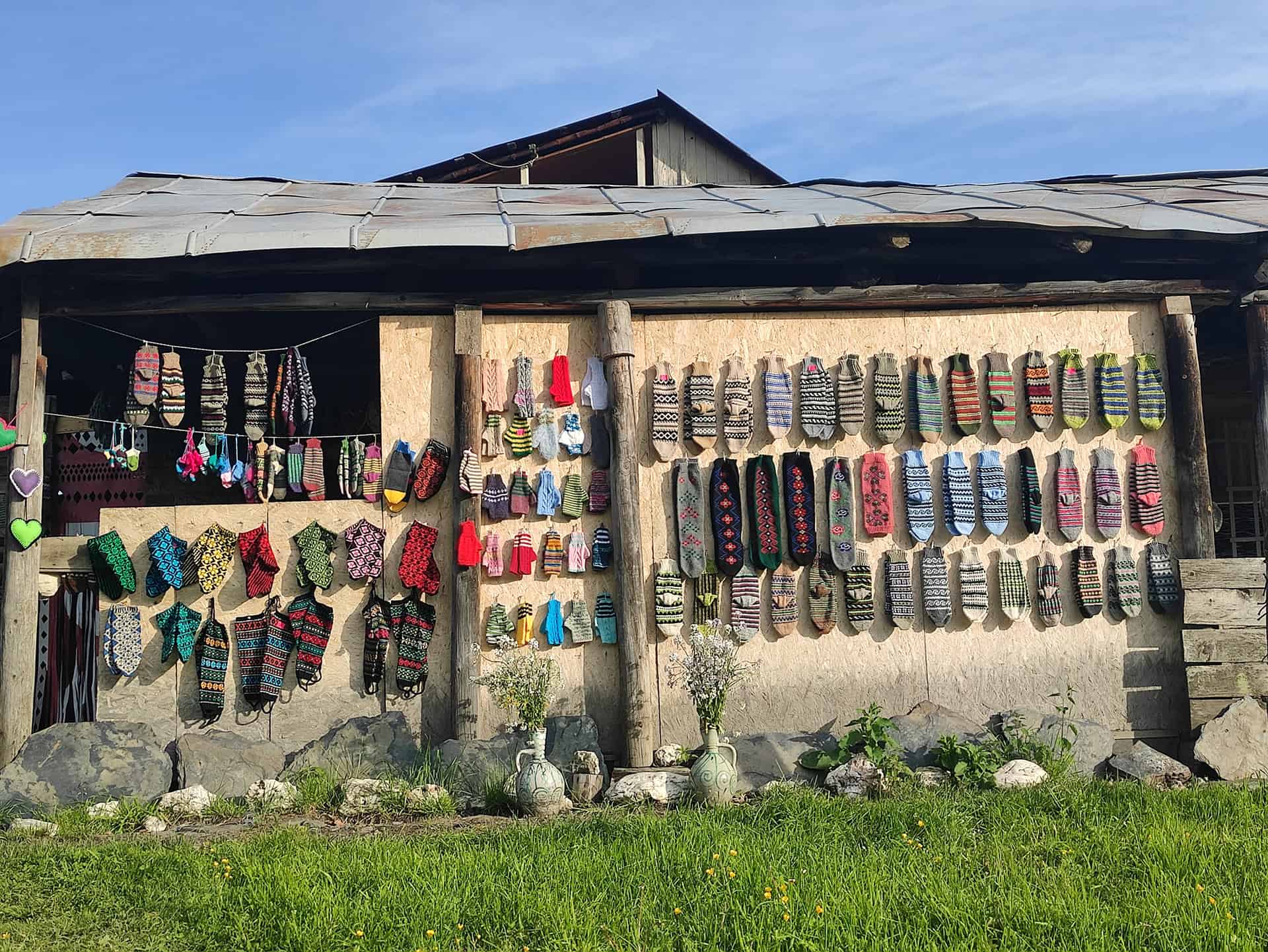 Shenako, Diklo, Omalo